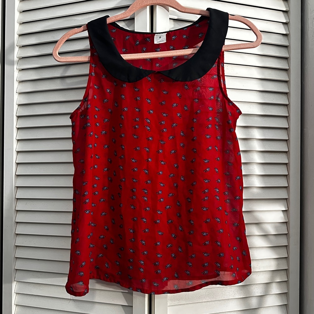 Red Sleeveless Top with Black Collar